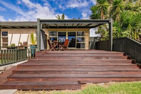 Photo of property in 17 Riddell Road, Kerikeri, 0230