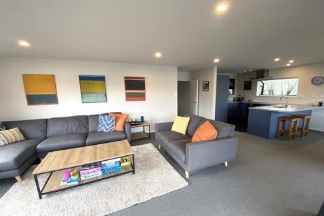 Photo of property in 4 Tarawera Road, Johnsonville, Wellington, 6037