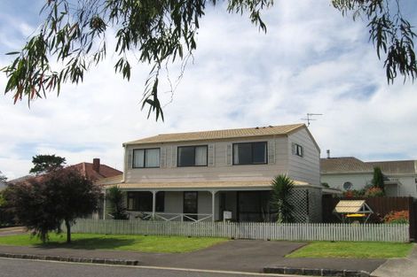 Photo of property in 1 Himikera Avenue, Avondale, Auckland, 1026