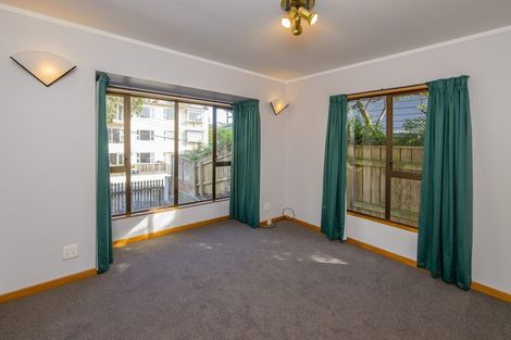 Photo of property in 3 Scarborough Terrace, Mount Victoria, Wellington, 6011