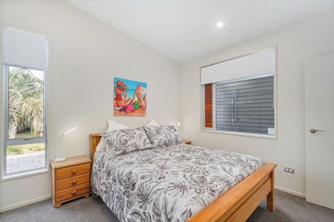 Photo of property in 166 Sands Crescent, Matarangi, Whitianga, 3592