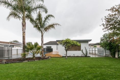 Photo of property in 3 Anzac Avenue, Onekawa, Napier, 4110