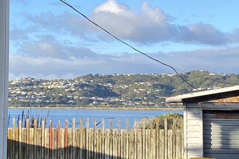 Photo of property in 21 Whanga Crescent, Titahi Bay, Porirua, 5022