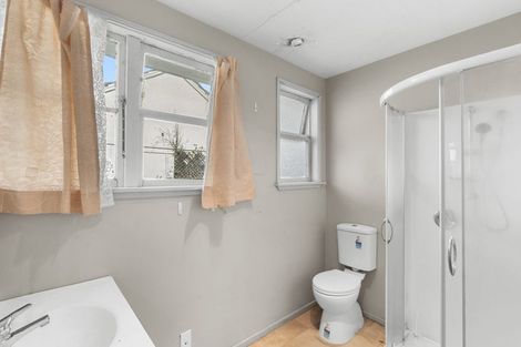 Photo of property in 8 Ballantyne Avenue, Upper Riccarton, Christchurch, 8041
