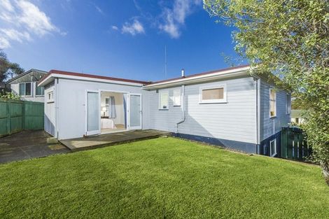Photo of property in 1/22 Alamein Avenue, Belmont, Auckland, 0622