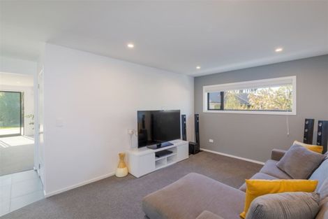 Photo of property in 2 Gunns Crescent, Cashmere, Christchurch, 8022