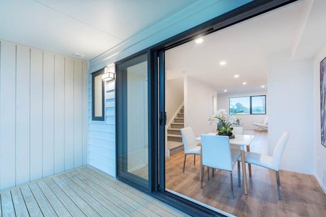 Photo of property in 4/11 Hereford Street, Te Atatu Peninsula, Auckland, 0610