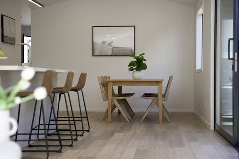 Photo of property in 32 Shelduck Road, Jacks Point, 9371