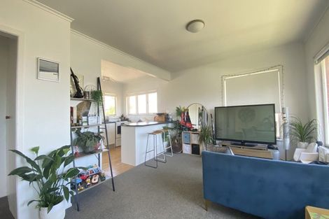 Photo of property in 3/6 Corrella Road, Belmont, Auckland, 0622