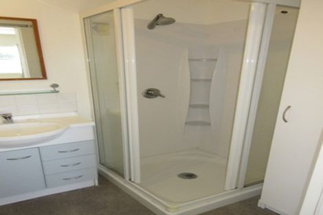 Photo of property in 32 Rimu Street, Waikanae, 5036