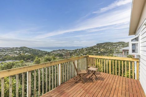 Photo of property in 3a Oldham Way, Crofton Downs, Wellington, 6035