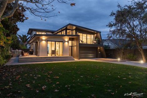 Photo of property in 28 Orr Crescent, Hutt Central, Lower Hutt, 5011