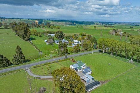 Photo of property in 1865 Kimbolton Road, Kiwitea, Feilding, 4777