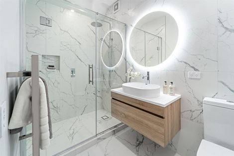 Photo of property in 2/47 Rangitoto Terrace, Milford, Auckland, 0620