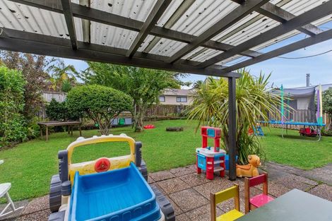 Photo of property in 2/3 Eagle Place, Red Beach, 0932