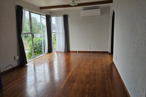 Photo of property in 5 Nan Place, Pakuranga Heights, Auckland, 2010