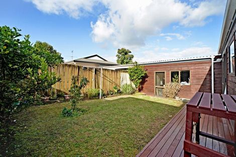 Photo of property in 170b Aviemore Drive, Highland Park, Auckland, 2010