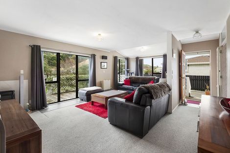 Photo of property in 6b Beauchamp Street, Tawa, Wellington, 5028