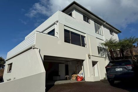 Photo of property in 2/18 Valley Road, Browns Bay, Auckland, 0630