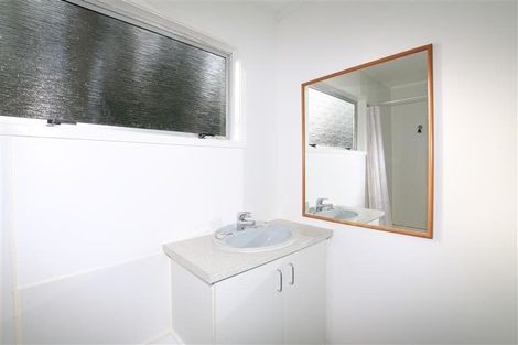 Photo of property in 2/58 Park Road, Glenfield, Auckland, 0629