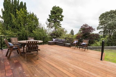 Photo of property in 2 Windsor Road, Waipawa, 4210