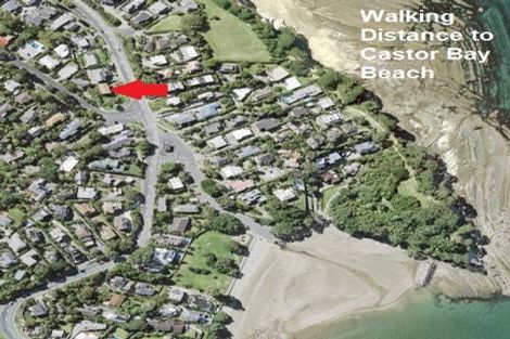 Photo of property in 1/84 Beach Road, Castor Bay, Auckland, 0620