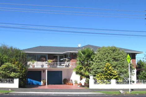 Photo of property in 13 Te Atatu Road, Te Atatu South, Auckland, 0610