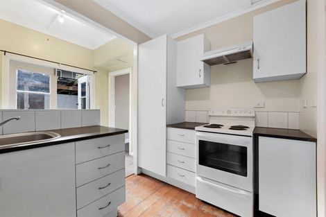 Photo of property in 76 Waimea Road, Nelson South, Nelson, 7010