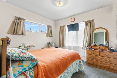 Photo of property in 4/4 Saint Peters Close, Woolston, Christchurch, 8062