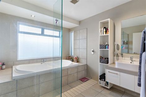 Photo of property in 7 Corsican Grove, Parklands, Christchurch, 8083