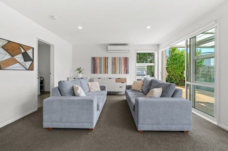 Photo of property in 16 Hakaro Way, Takanini, 2112