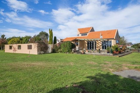 Photo of property in 28 Claremont Rise, Levin, 5510