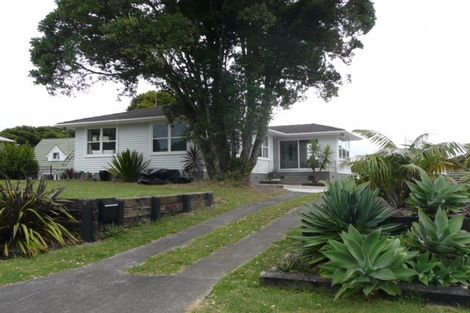 Photo of property in 13 Taioma Crescent, Te Atatu Peninsula, Auckland, 0610