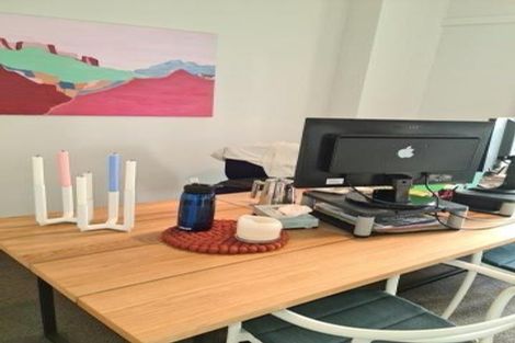 Photo of property in Olympus Flats, 2/280 Oriental Parade, Oriental Bay, Wellington, 6011