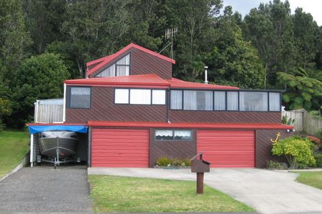 Photo of property in 113 Park Avenue, Whangamata, 3620