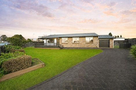 Photo of property in 75 Gibson Road, Dinsdale, Hamilton, 3204