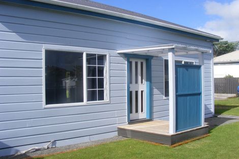 Photo of property in 1 Frances Street, Foxton, 4814