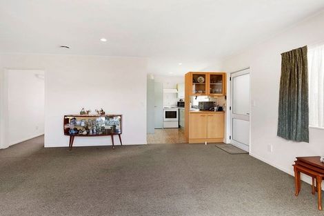 Photo of property in 2/61 Main Road, Titahi Bay, Porirua, 5022