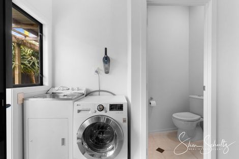 Photo of property in 24 Oxford Street, Whakapirau, Maungaturoto, 0583