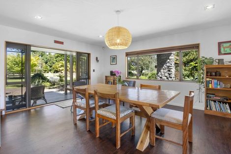 Photo of property in 424 Tararua Road, Levin, 5571