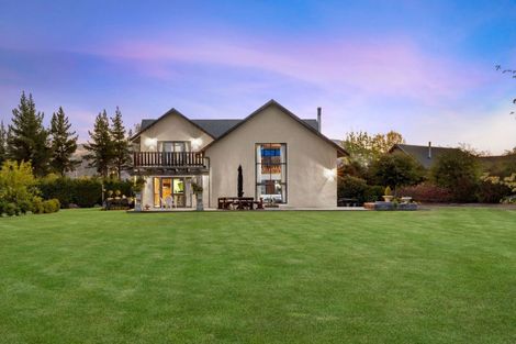 Photo of property in 33 Old Racecourse Road, Albert Town, Wanaka, 9305