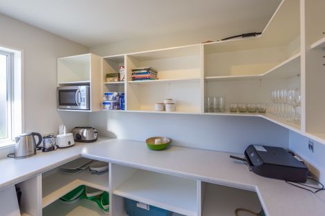 Photo of property in 18 Mcdermott Place, Halswell, Christchurch, 8025