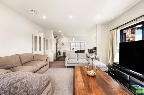 Photo of property in 11 Cabbage Tree Grove, Woodridge, Wellington, 6037