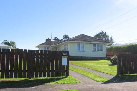 Photo of property in 70 Roberts Road, Te Atatu South, Auckland, 0610
