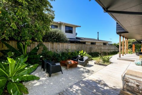 Photo of property in 23 Linda Street, Oakura, 4314