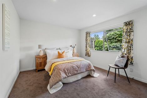 Photo of property in 25 Ballyboe Place, Pinehill, Auckland, 0632