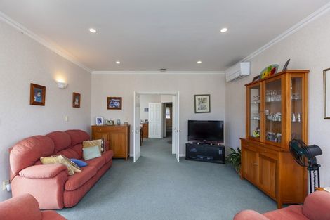 Photo of property in 74 Eatwell Avenue, Paraparaumu Beach, Paraparaumu, 5032