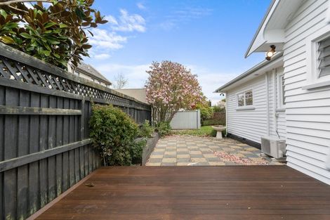 Photo of property in 15 Roa Road, Fendalton, Christchurch, 8041