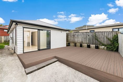 Photo of property in 7 Clarion Place, Glendene, Auckland, 0602