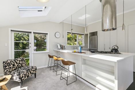 Photo of property in 2 Poona Street, Khandallah, Wellington, 6035